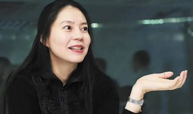 星空体育APP-她是中国体坛叛徒，赴美比赛却临阵脱逃入美籍，如今高调回国捞金|胡娜|网球|美国|画展|大义_新浪体育_新浪新闻