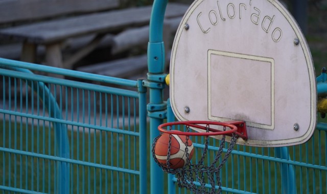 广厦创双历史纪录：队史总决赛首胜 时隔11年季后赛战北京第2胜